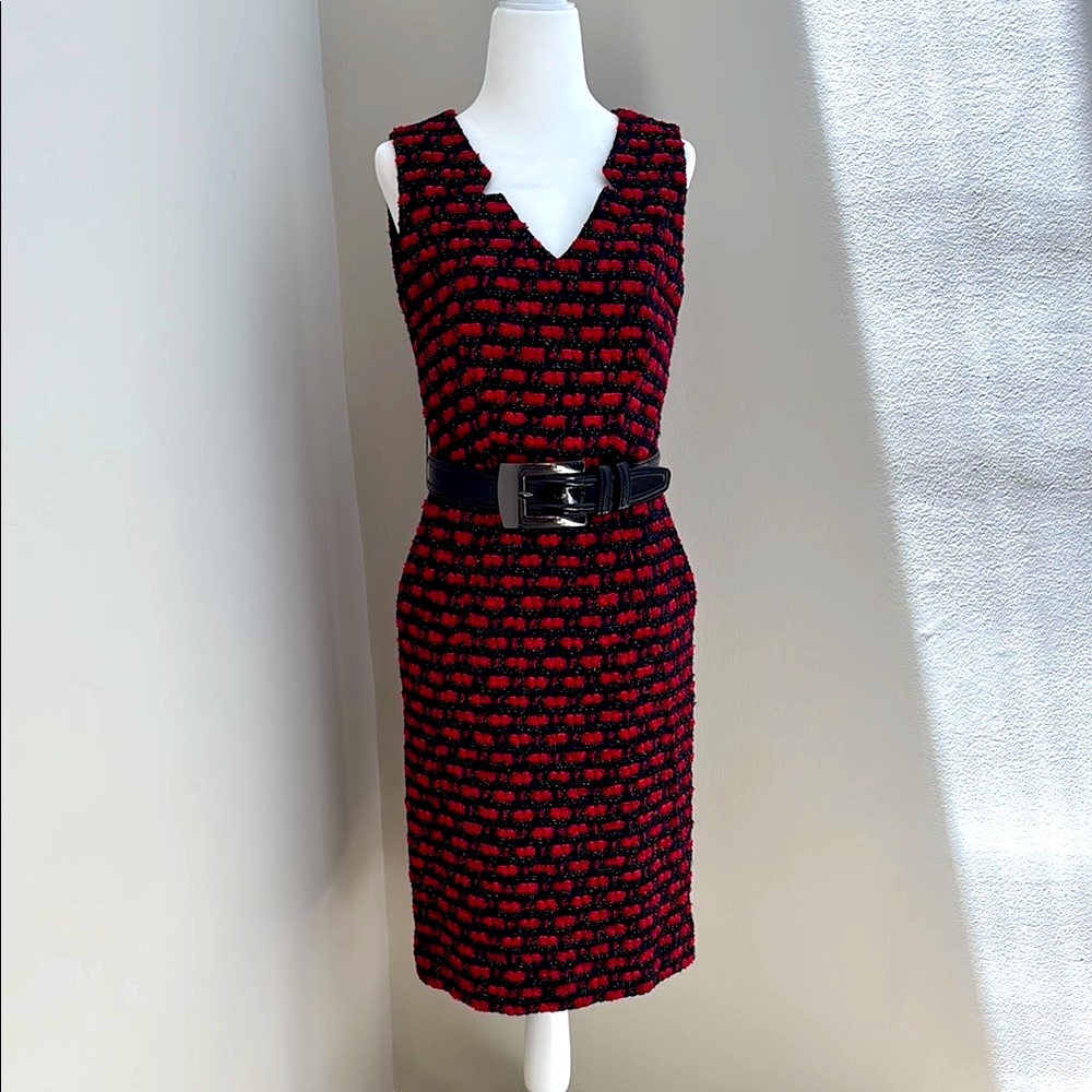 ECCOCI- Elegant Black and Red Sleeveless V-Neck Midi Dress